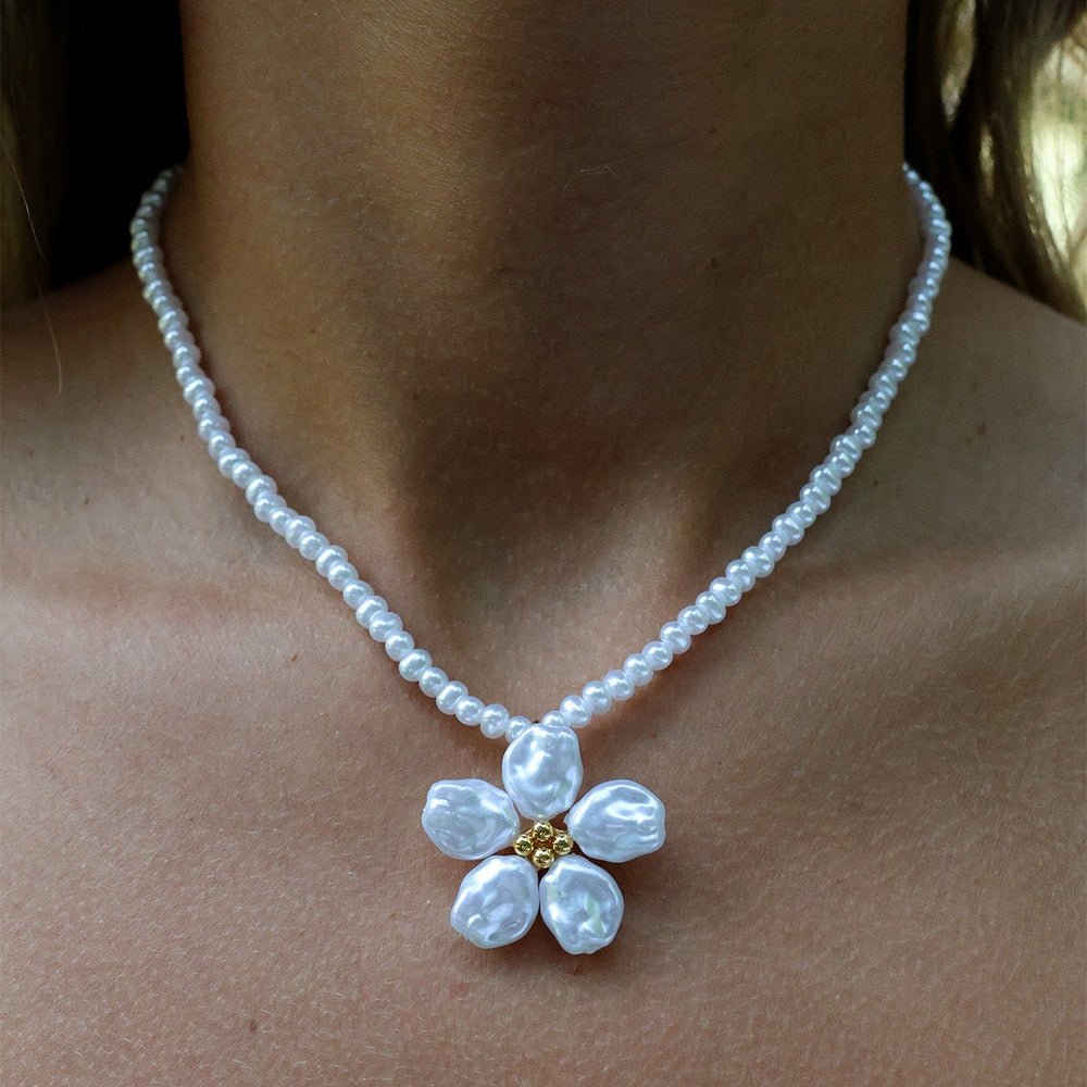 Pearly Bloom Halsband wintherstudio-se