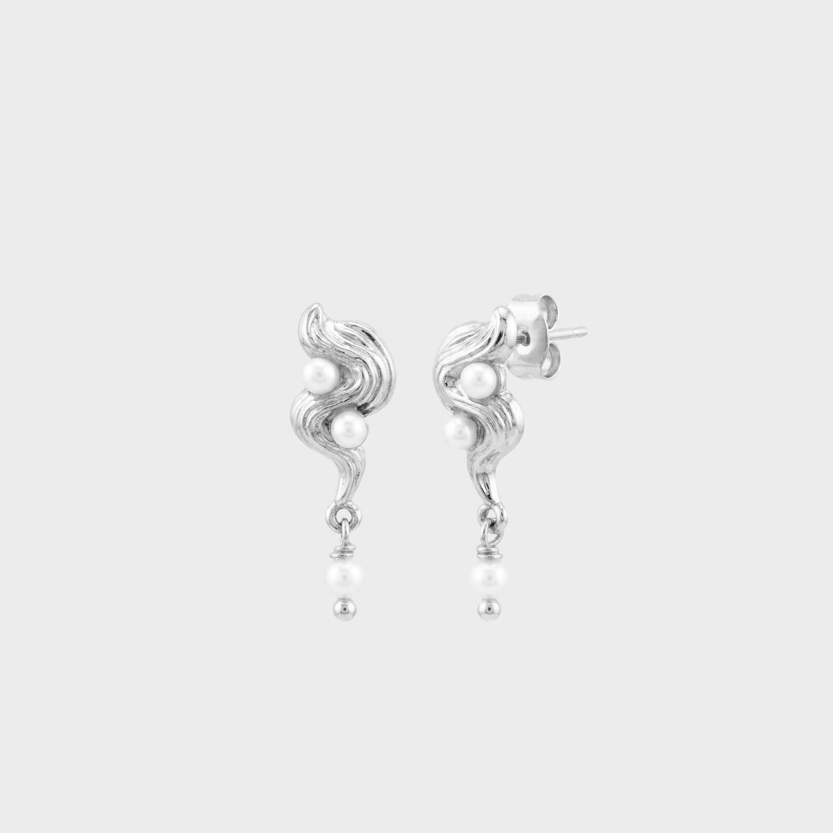Muzi pearl earrings silver